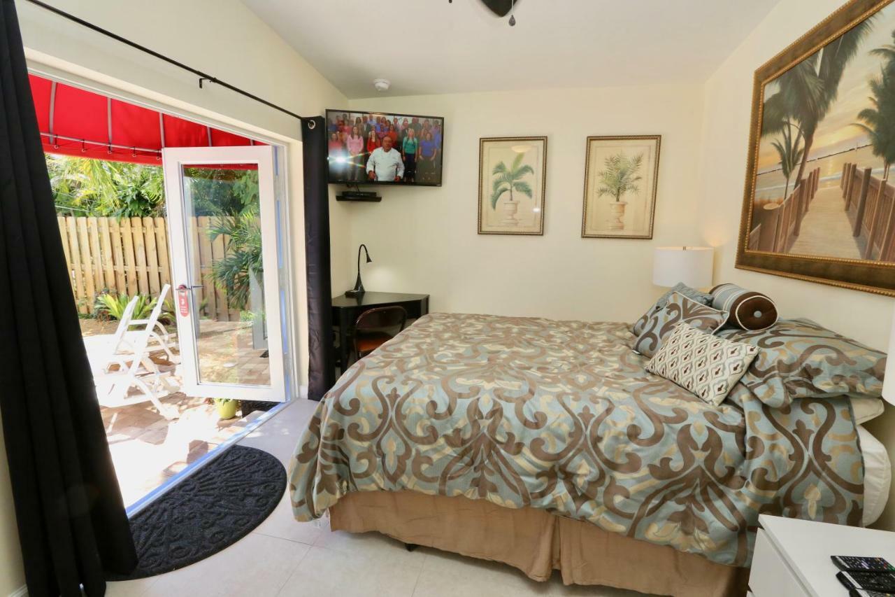 Fantasy Island Inn, Caters To Men Wilton Manors Exterior photo