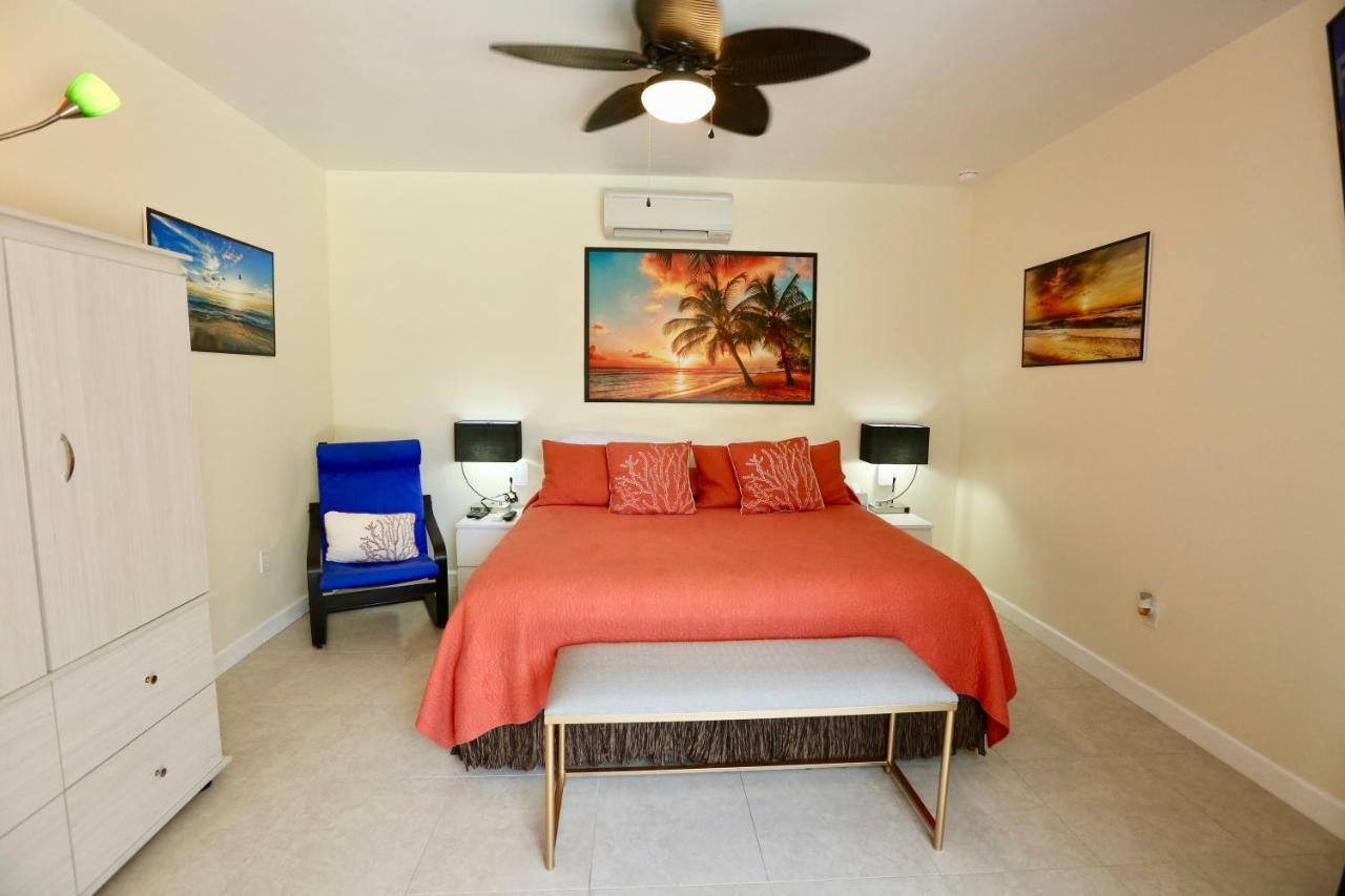 Fantasy Island Inn, Caters To Men Wilton Manors Exterior photo